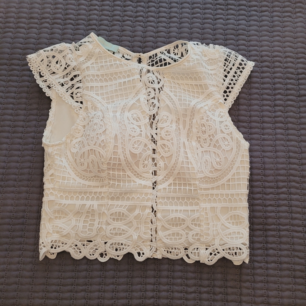 Karmai embroidery crop top, size medium